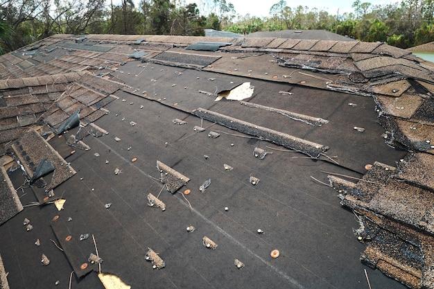 asphalt roof maintenance