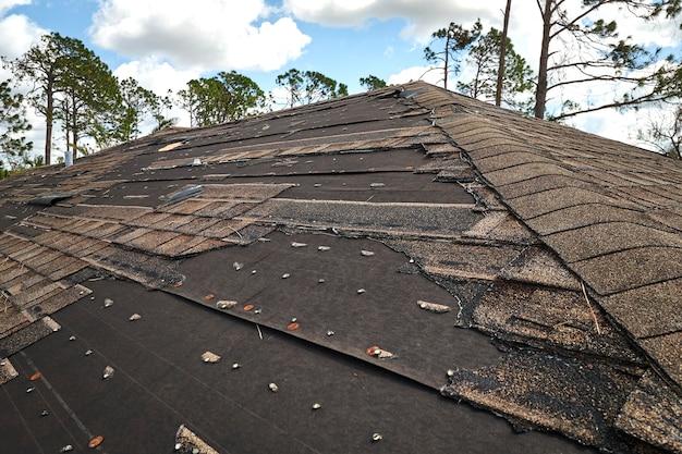 asphalt roof maintenance
