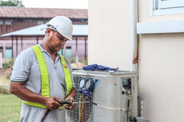 can electricians fix air conditioners