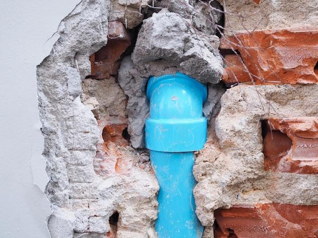 how to fix a broken pipe inside a concrete wall