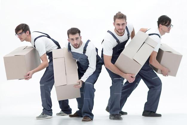 how do packers and movers work