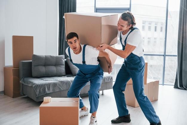 how do packers and movers work