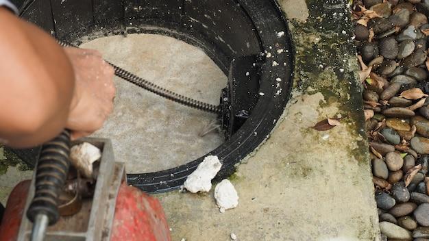 how to drain a clogged water heater