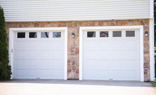 how to repair garage door rust