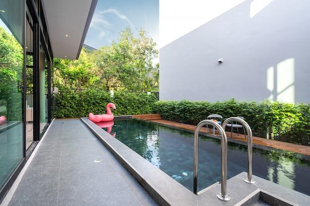 glass wall pool cost