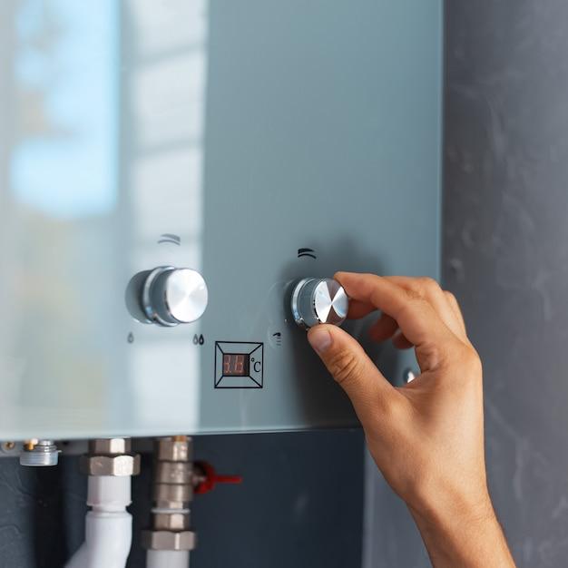 how much gas does water heater use