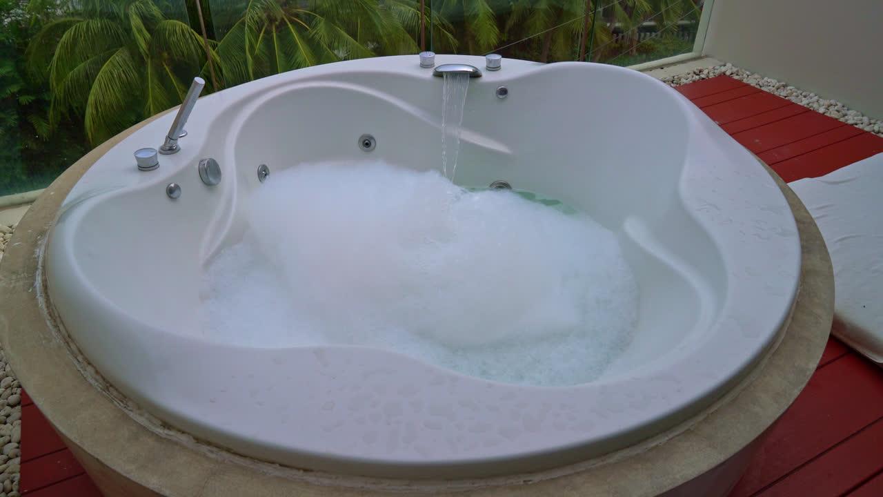 resurface jacuzzi tub