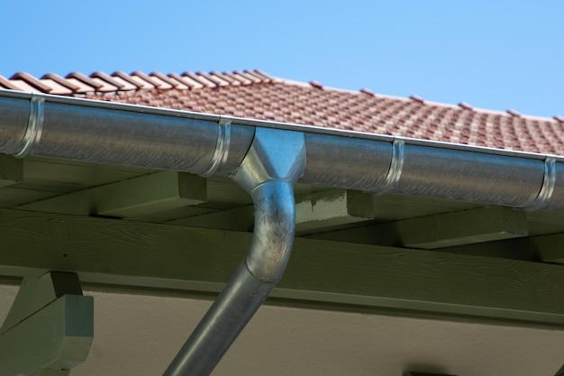 what are seamless rain gutters