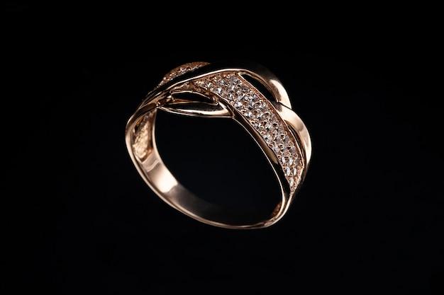 winding ivy engagement ring