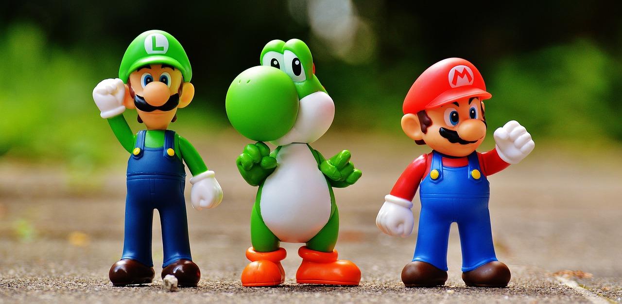 Are Mario and Luigi the same height?