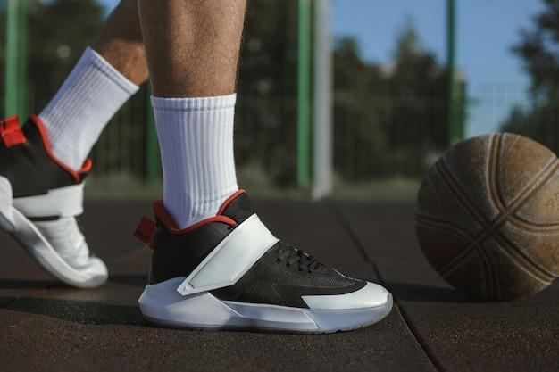 basketball shoes with ankle support