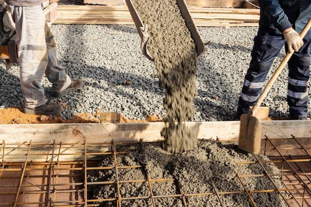 how to find a good concrete contractor