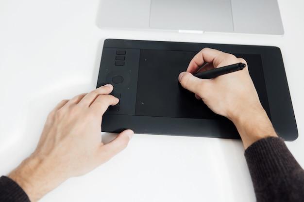  Can You Use A Wacom Drawing Tablet With A Laptop 