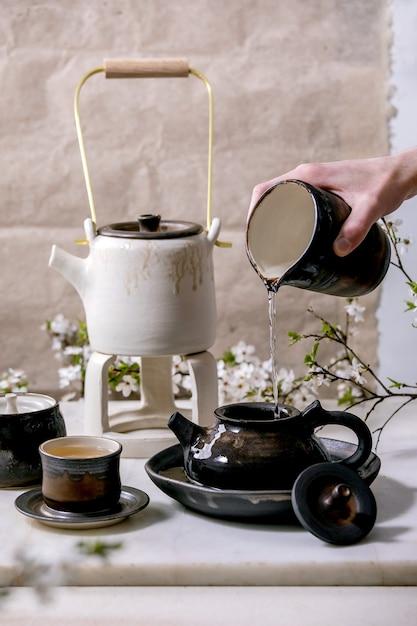 Can A Ceramic Teapot Go On The Stove 