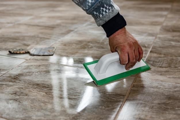  Can I Use Floor Leveling Compound For Missing Ceramic Tile 
