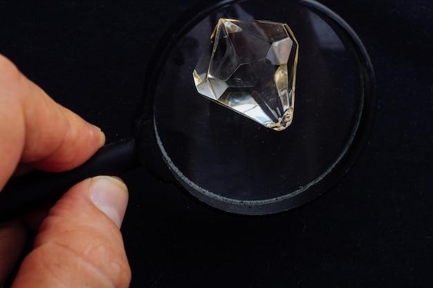 Do Simulated Diamonds Pass Diamond Tester 