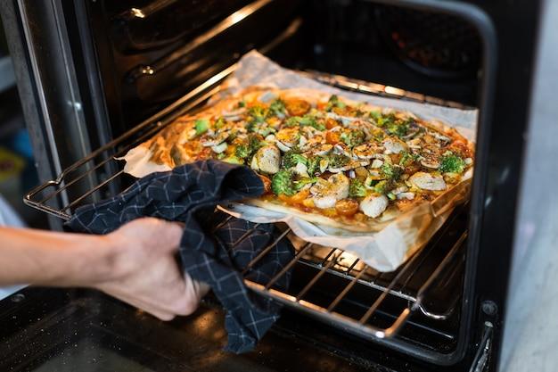 Can You Bake Pizza Directly On Oven Rack 