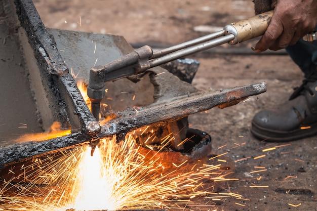 Can You Cut Metal With A Torch 