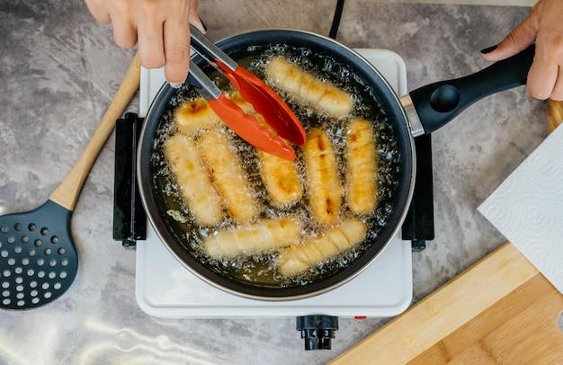  Can You Deep Fry In A Ceramic Pan 