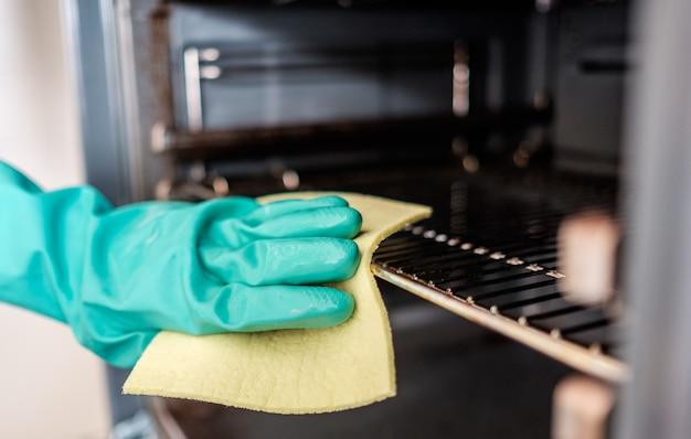  Can You Leave Oven Cleaner On Overnight 