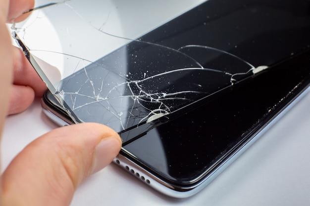  Can You Put A Glass Screen Protector Over A Cracked Screen 
