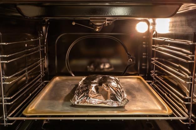 Can You Use Aluminum Foil In A Convection Microwave Oven 