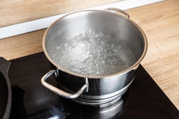 Can You Use Aluminum Pan On Electric Stove 