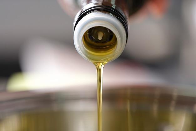 Can You Use Vegetable Oil Instead Of Olive Oil In The Oven 