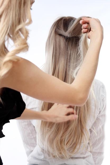 How To Diy Dark Roots With Blonde Hair 