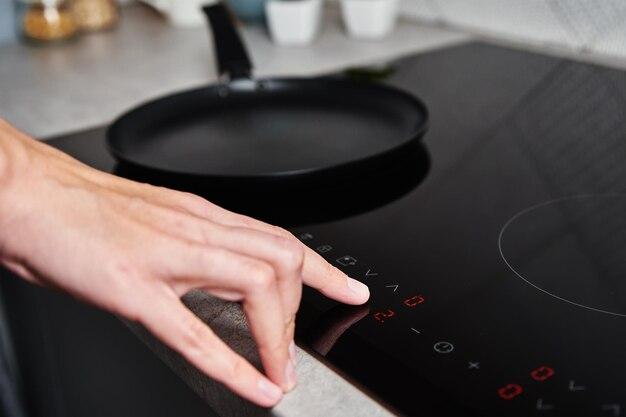  Do Induction Cooktops Cycle On And Off 