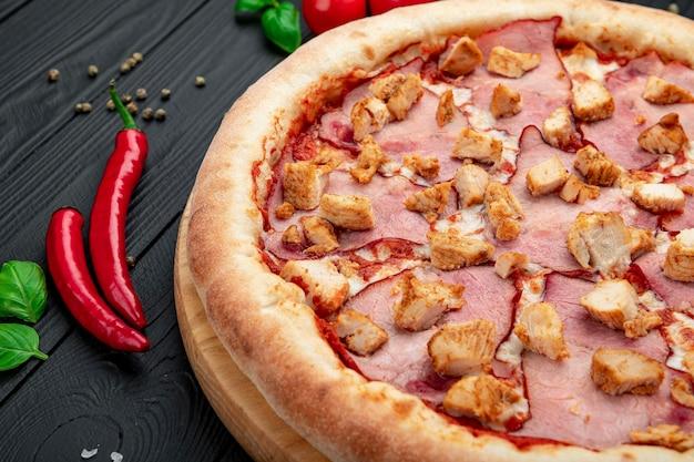  Does Dominos Pepperoni Have Pork In It 