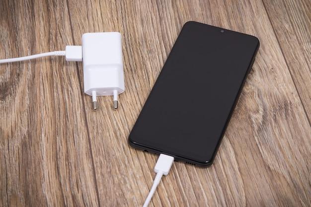  Does Mophie Qi Charger Draw Power When Not Charging 