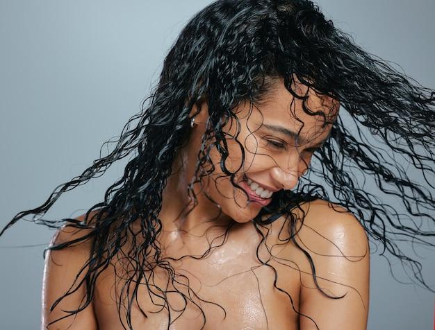 Does Wetting Your Hair Everyday Help Grow 