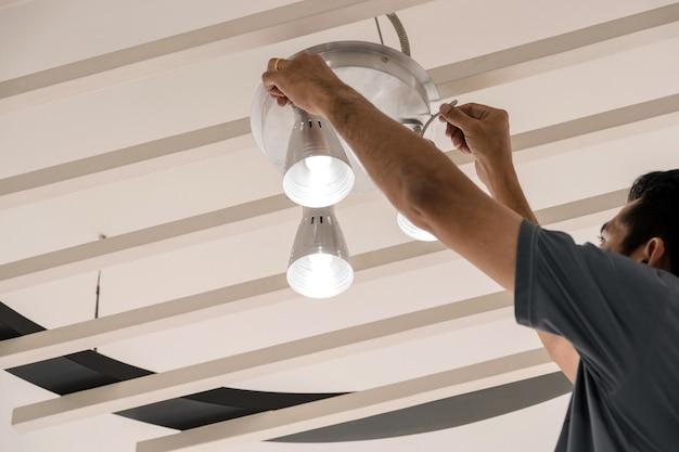 How Long Does It Take To Install Recessed Lighting 