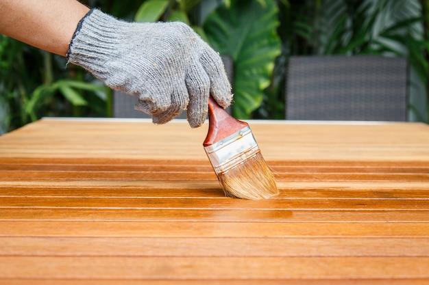  How Many Coats Of Spar Urethane For Outdoor Furniture 