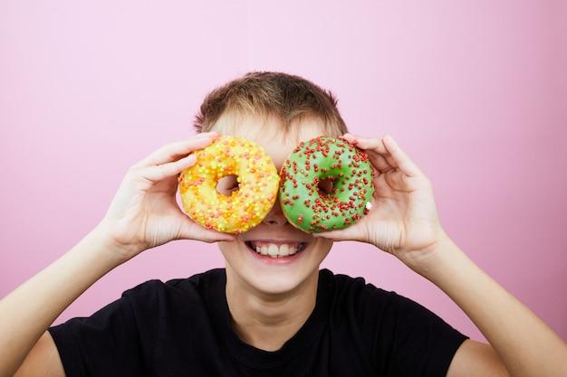 How Many Donuts Does The Average Person Eat 