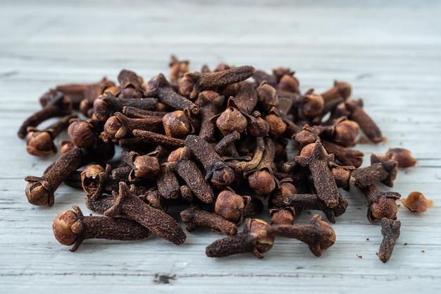 How much ground clove is too much? 