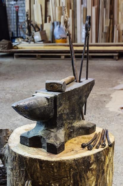 How Much Iron Do You Need To Craft An Anvil 