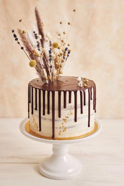  How Tall Should A Drip Cake Be 