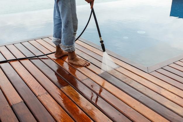 How To Clean A Painted Deck 