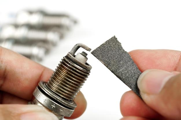  How To Clean Spark Plugs Without Taking Them Out 