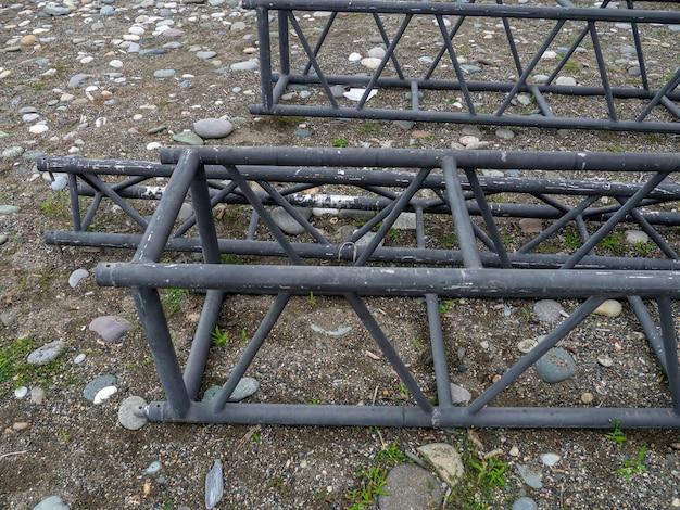 How To Disassemble Metal Bed Frame 