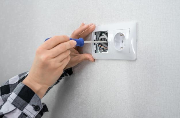  How To Fix A Blown Outlet 