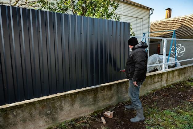  How To Frame Corrugated Metal Fence 