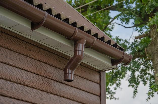 How To Handle Roof Runoff Without Gutters 
