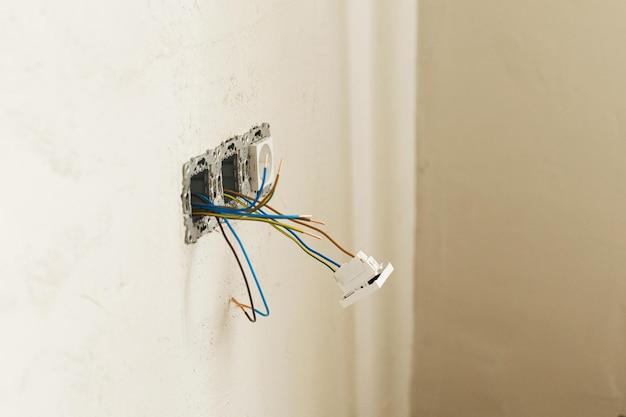 How To Install A Dimmer Switch With Only Two Wires 
