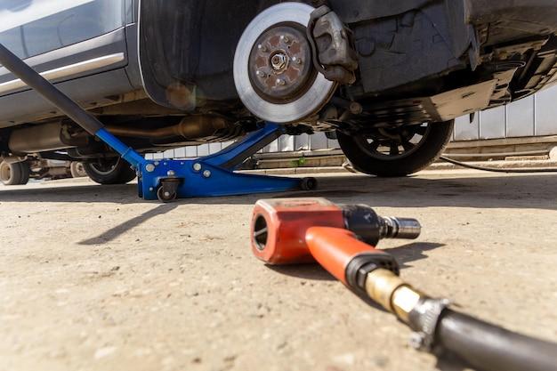 How To Lift Car For Diy Oil Change 