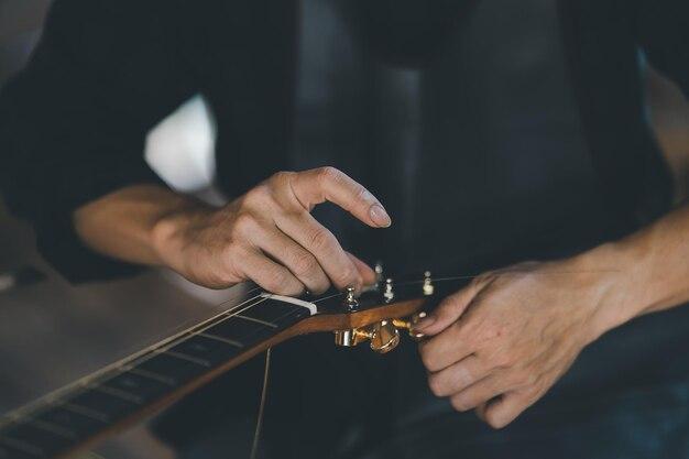 How To Make Handmade Guitar Strings 