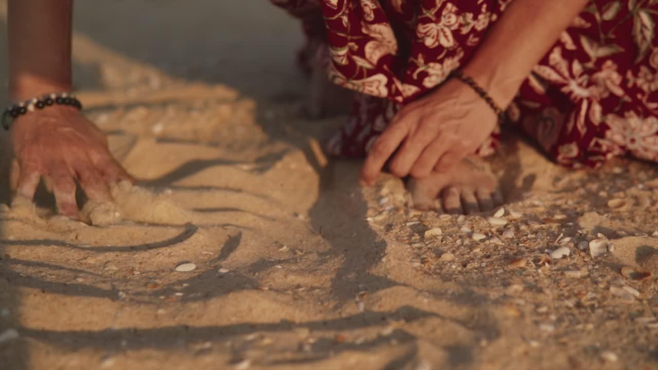 How To Make Moving Sand Art 