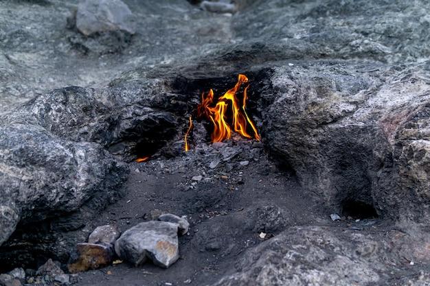  How To Place Lava Rocks In Gas Fireplace 